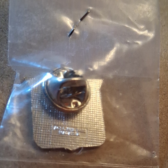 New York Rangers Pin - Picture 6 of 7